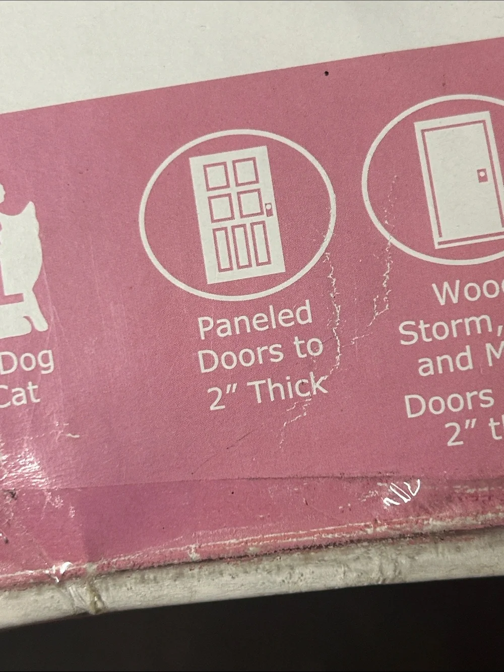 PetSafe Plastic Pet Door in White with Clear Flap - Medium; product new but box